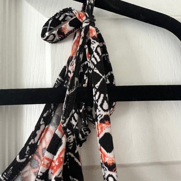 Derek Heart Shorts Romper - Picture 3 of 5